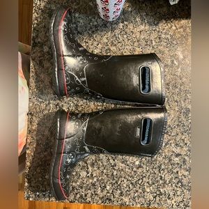 Youth size 4 Bogs waterproof boots